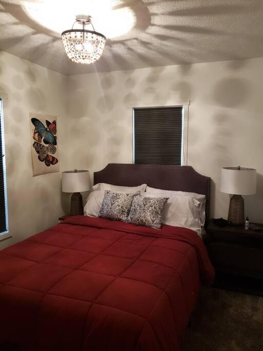 Cute Cottage-2 Min From Downtown Lincoln Exterior photo