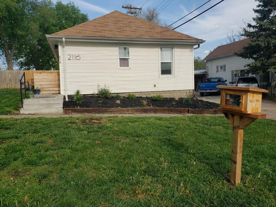 Cute Cottage-2 Min From Downtown Lincoln Exterior photo